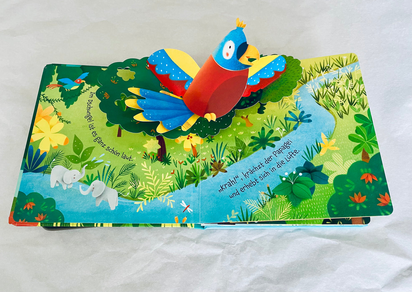 Libro de cuentos alemán "Mein erstes pup-up-Buch: im Dschungel" - "Mi primer libro 3d: en la jungla"
