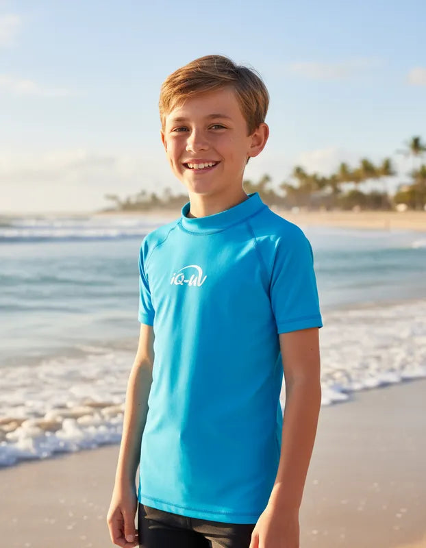 Polera juvenil manga corta con filtro solar UPF 300+ marca IQ