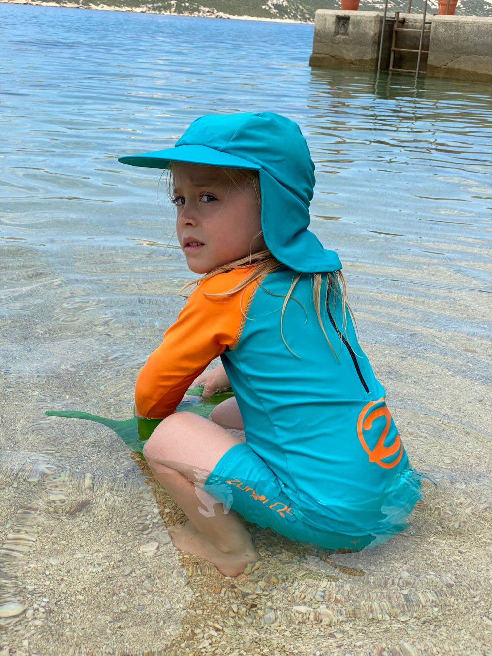 Traje de baño polera manga larga con short con filtro solar UPF 50+ marca Zunblock