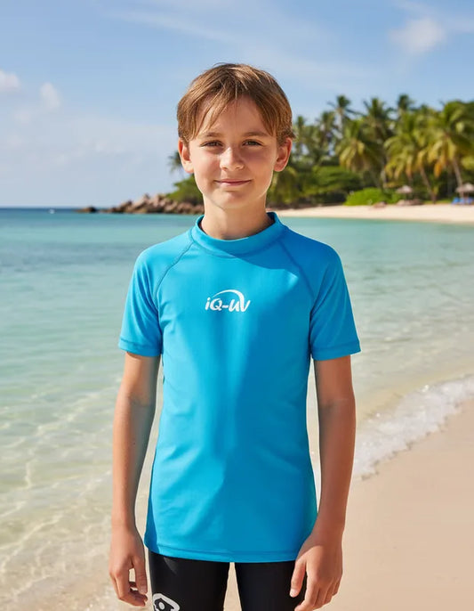 Polera juvenil manga corta con filtro solar UPF 300+ marca IQ