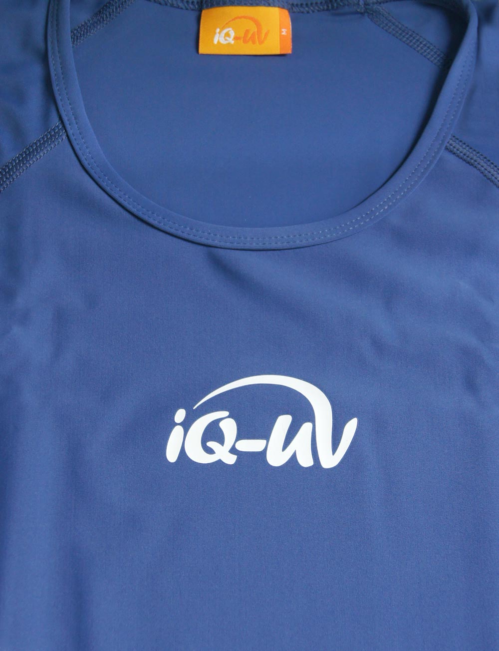 Polera manga larga corte recto mujer con filtro solar UPF 300+ marca IQ